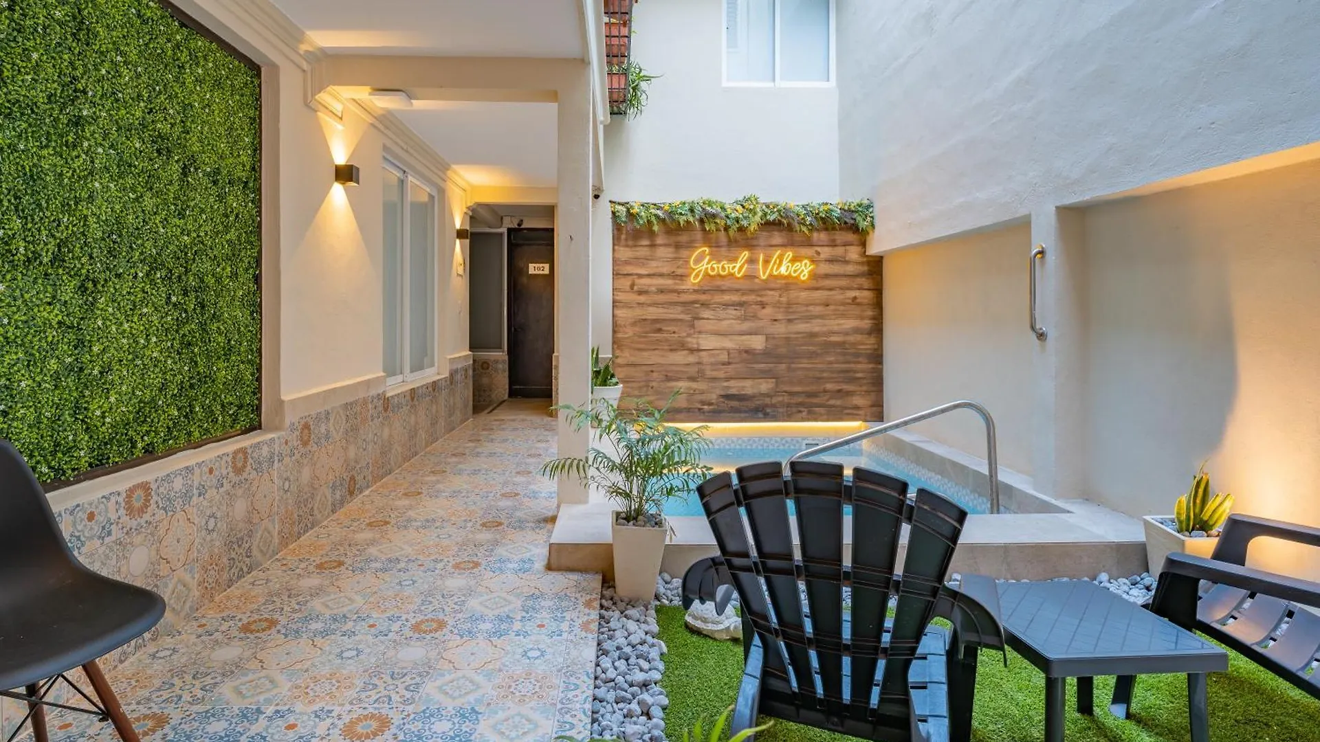 ****  Hotel Brisas 5A Av, Playa Del Carmen Mexico